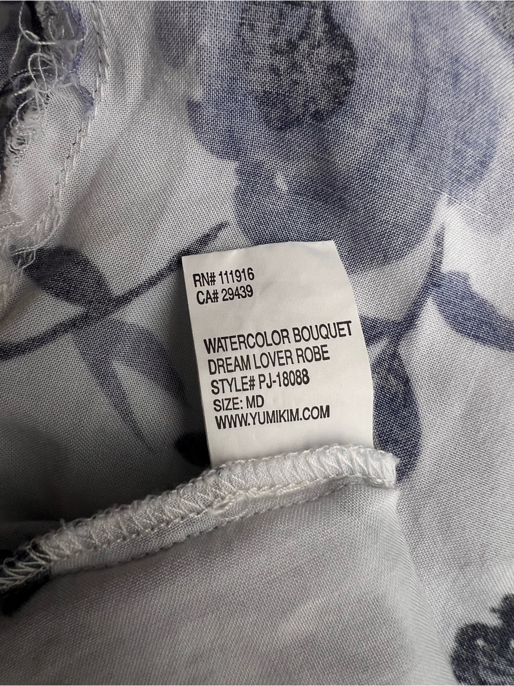 Yumi Kim Blue White Robe M Kimono Resort Boho Beach Resort Vacation Romantic Spa - Picture 10 of 14